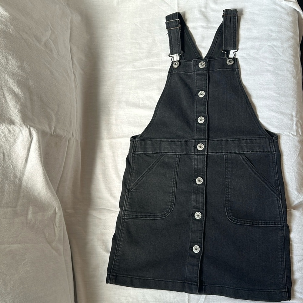Oshkosh B’gosh girls Vestbak black denim dress size 8.